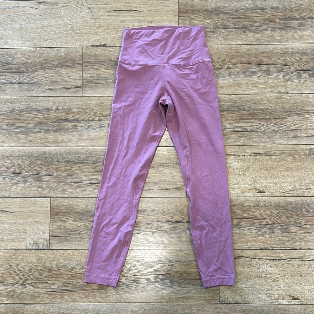 LULULEMON Leggings Size 4 in Excellent Condition